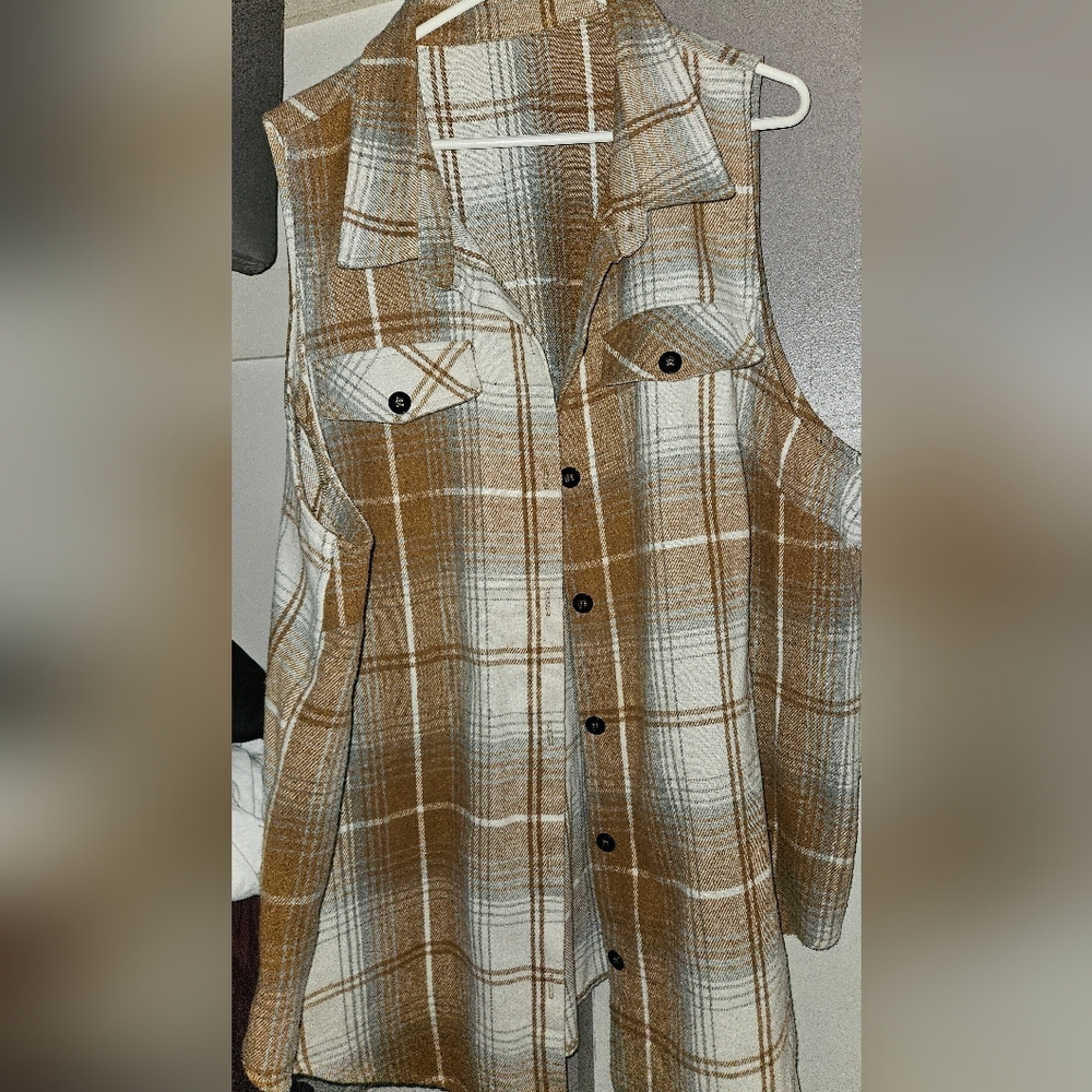 Sleeveless Plaid Flannenl Shirt